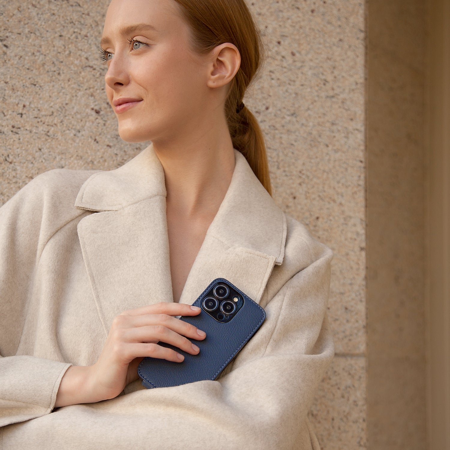 case iPhone 15 Pro Max blue Saffiano