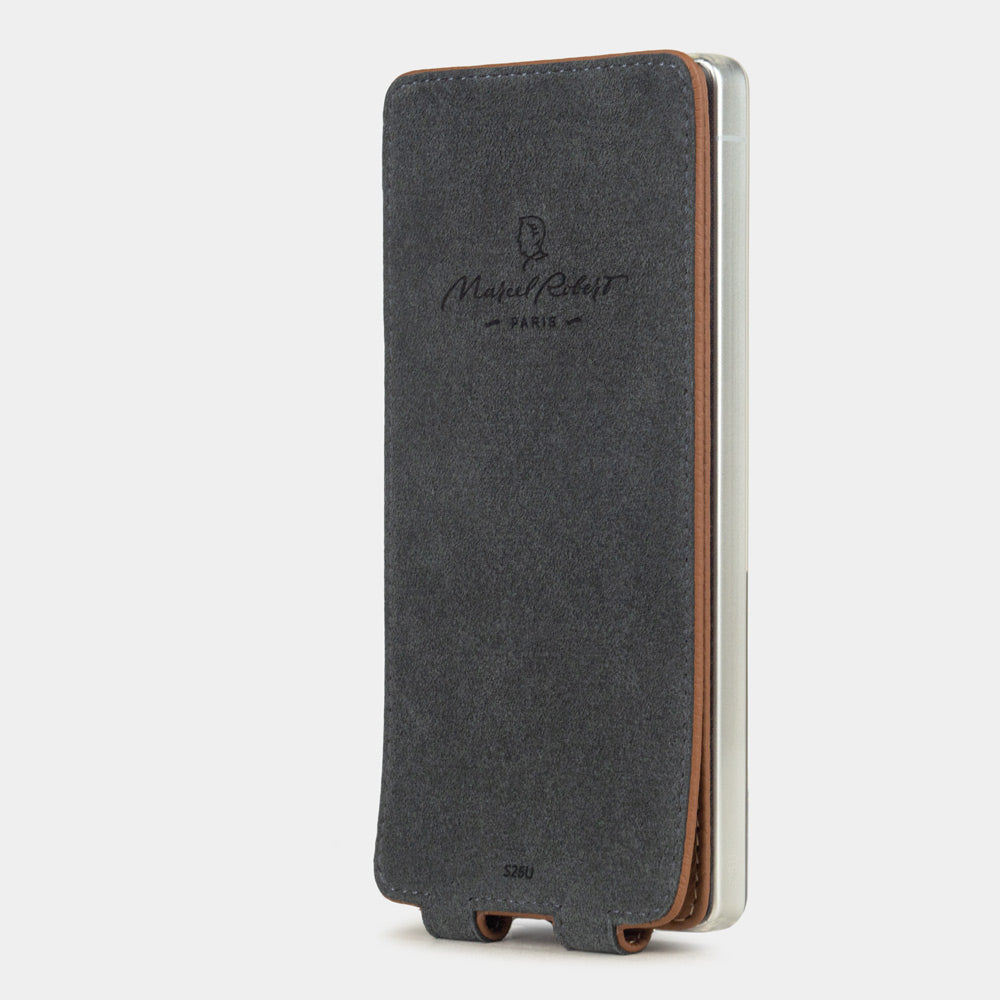 Interior de la funda de piel flip Samsung S24 Ultra oro, forro Alcantara con logo Marcel Robert Paris grabado