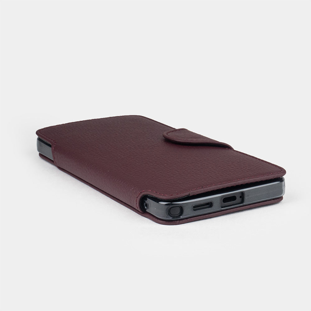 bordeaux leather Samsung S26 Ultra wallet cardholder case bottom view showing slim profile & precise cut-outs