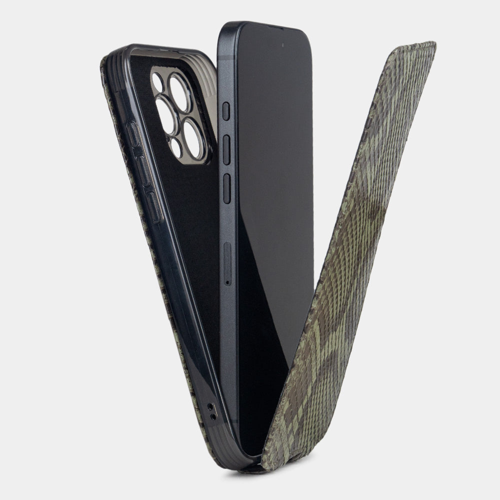 coque iPhone 16 pro python vert