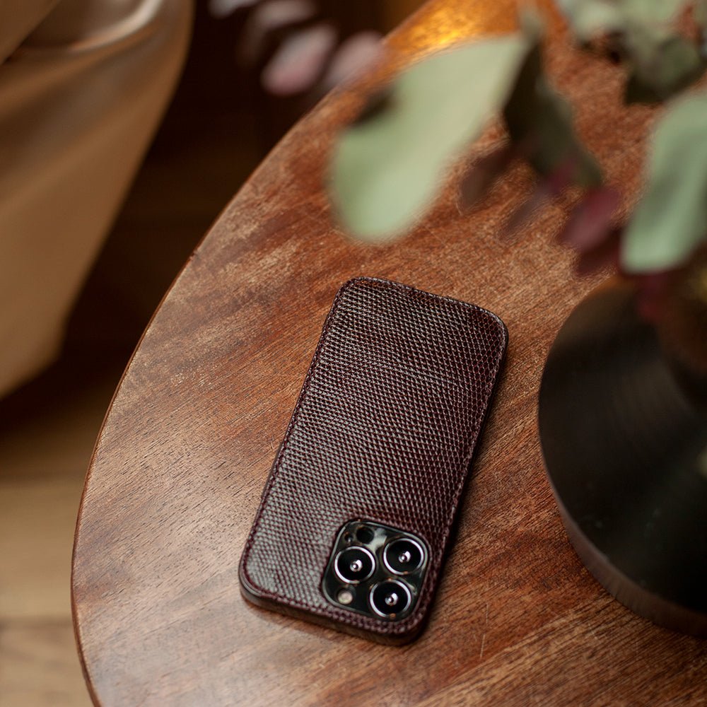 case iPhone 13 pro lizard bordeaux | Marcel Robert