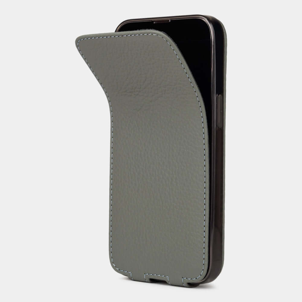 Grey Calfskin Case iPhone 15 – phone flip case with textured natural scale pattern, flexible front cover folding back to protect the smartphone screen