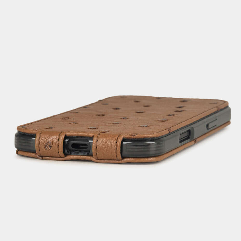 Gold Ostrich Case iPhone 17 Air - flat side view displaying ultra-thin handcrafted design, USB-C port opening and precise edge finishing