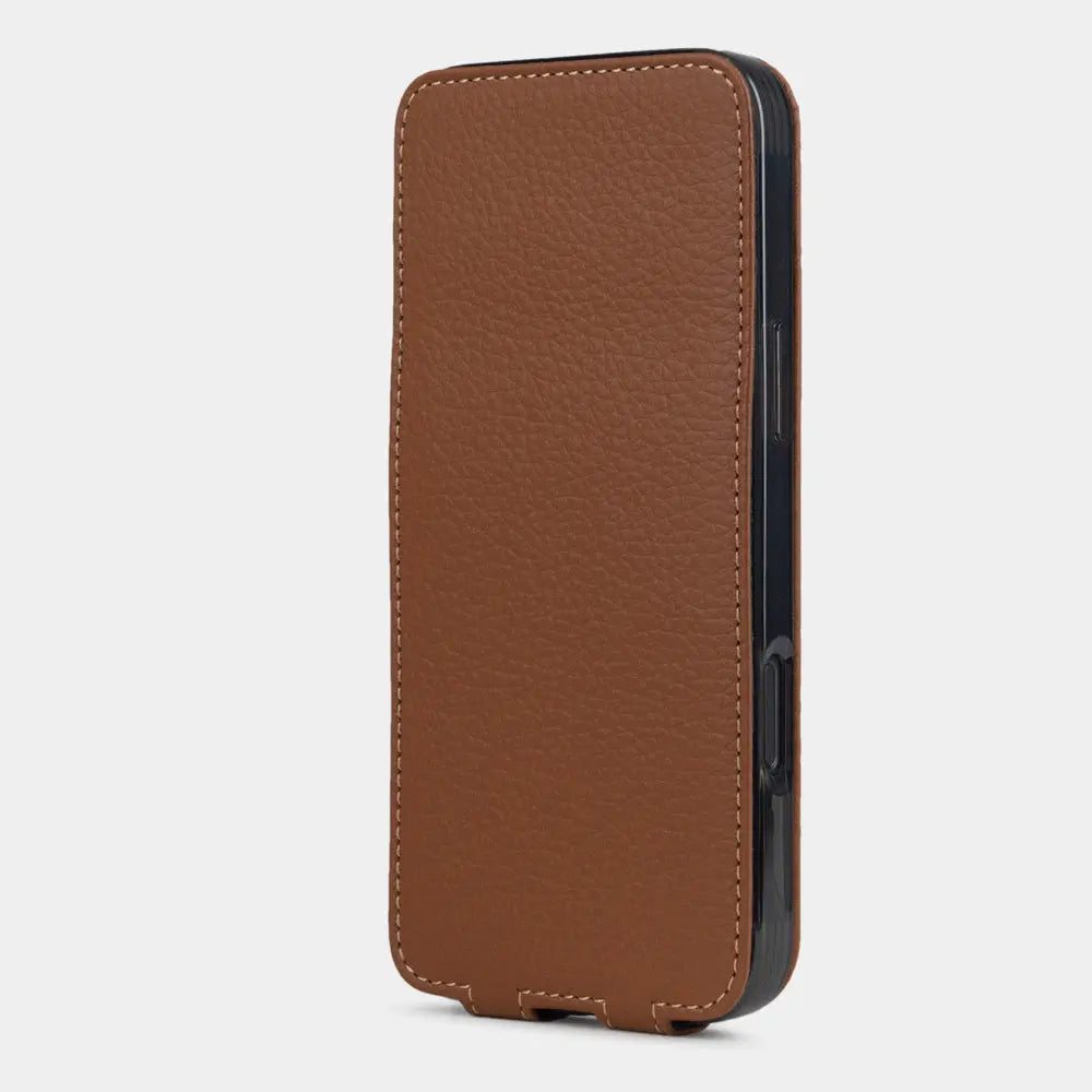 gold calfskin case iPhone 17 Pro – upright closed view highlighting the magnetic front cover fully protecting the screen, elegant silhouette