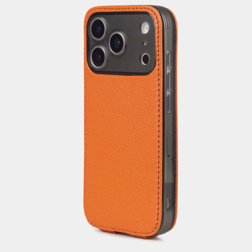 Orange Goat Case iPhone 17 Pro Max silver - view from camera side and how the lenses are efficiently protected