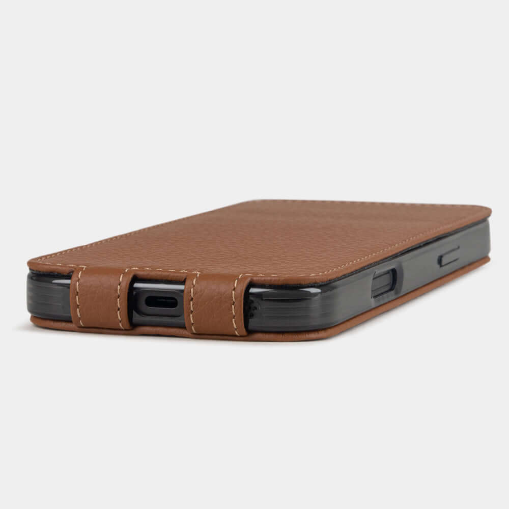 flip case iPhone 17 pro max gold premium leather manufactured by Marcel Robert – flat on table view showing ultra thickness and USB-C port opening