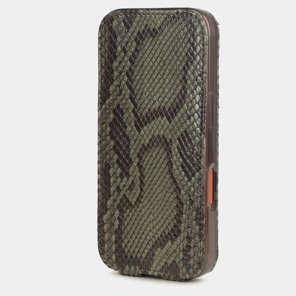 Green Python Case iPhone 17 Pro Max– upright closed view highlighting the magnetic front cover fully protecting the screen, elegant silhouette
