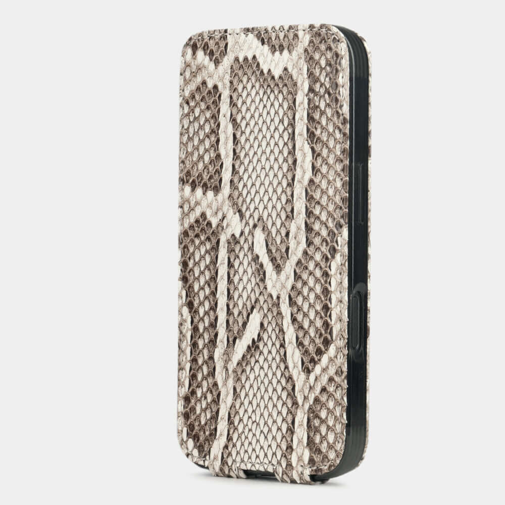 Natural Python Case iPhone 17 – upright closed view highlighting the magnetic front cover fully protecting the screen, elegant silhouette
