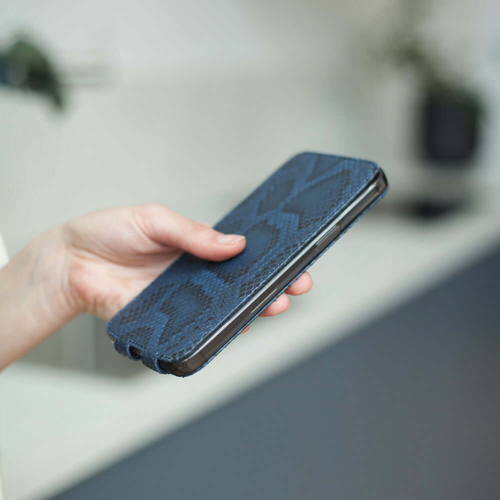 Python Leather Case iPhone 13 Pro Blue | Marcel Robert - 1