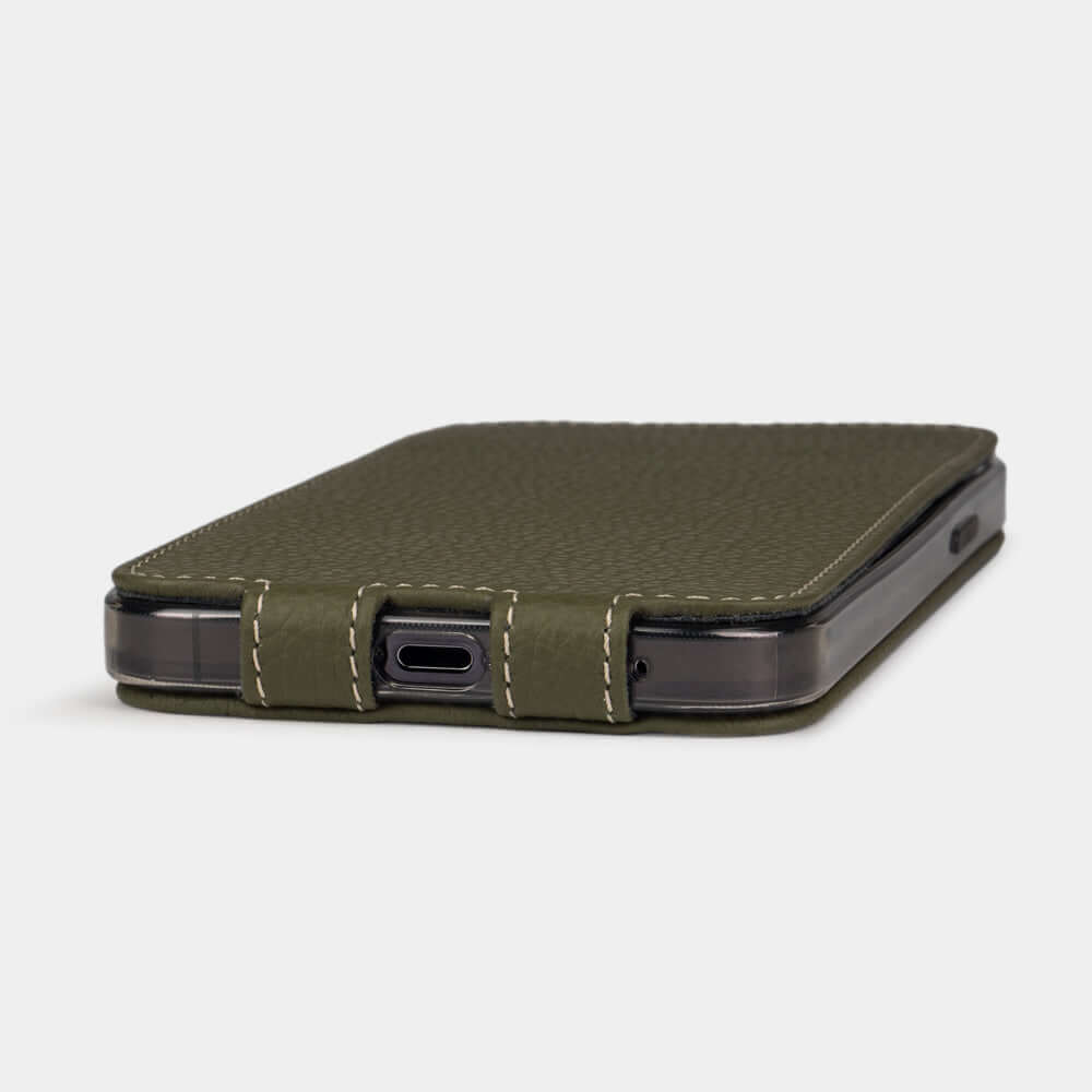 Luxury Green Leather Flip Case for iPhone 14 | Marcel Robert - 4