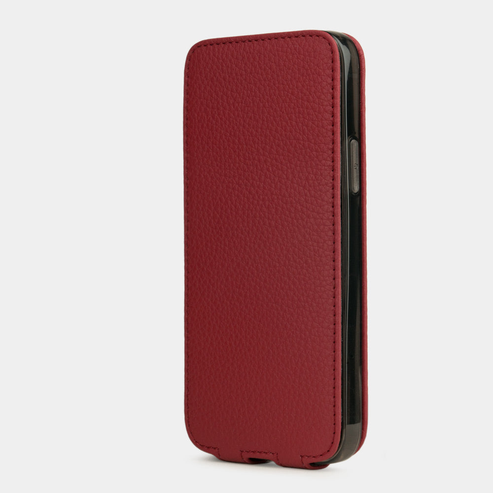 cherry leather iPhone 12 Pro Max flip case in an upright position, cover closes securely thanks to its integrated magnet system