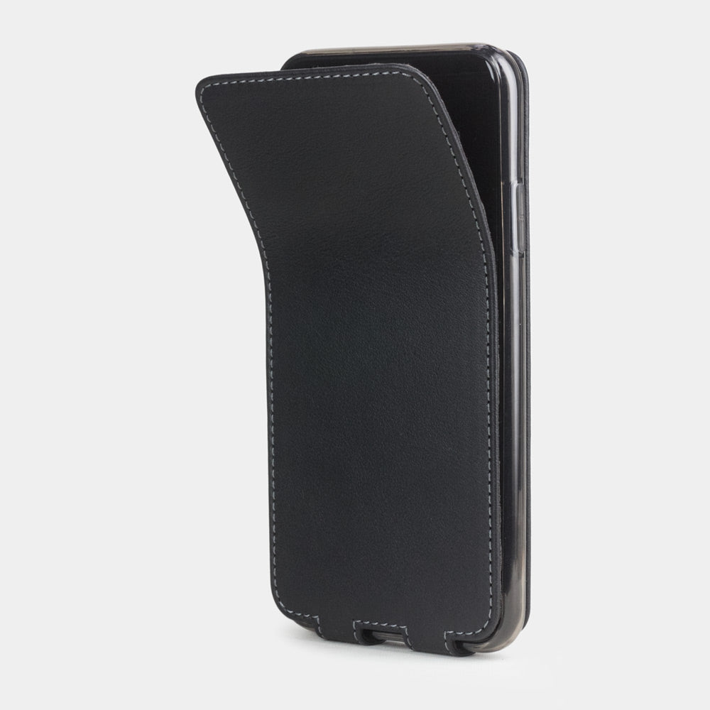 Custodia iPhone 11 Pro Max pelle di vitello nero — cover a ribalta magnetica fatta a mano Marcel Robert