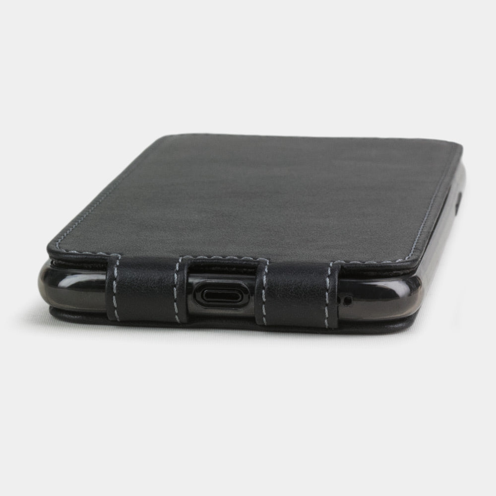 Custodia iPhone 11 Pro Max pelle di vitello nero — cover a ribalta magnetica fatta a mano Marcel Robert