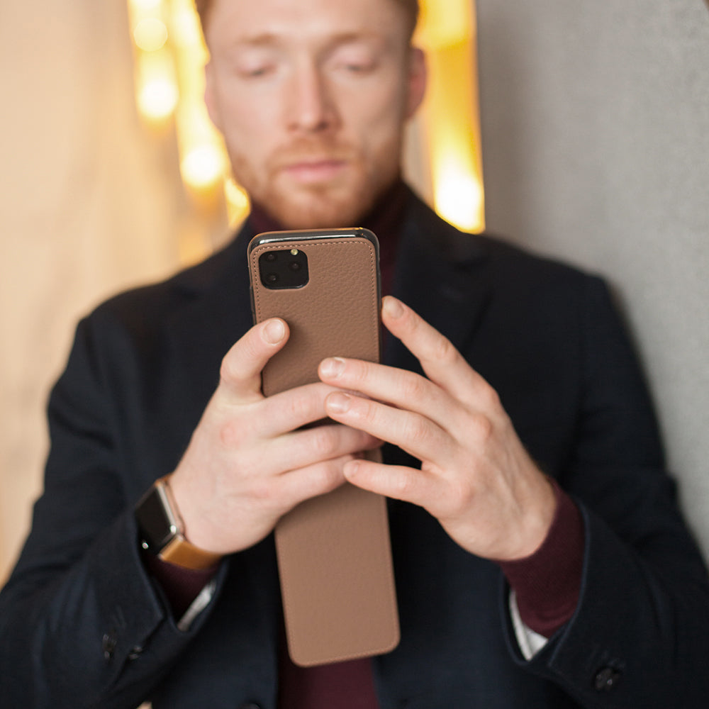 iPhone 11 Pro Max Lederhandyhülle kaffee
