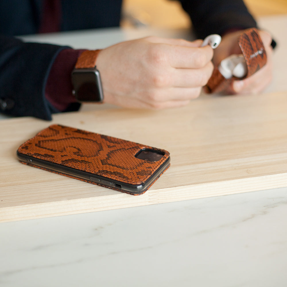 coque iPhone 11 pro max python gold