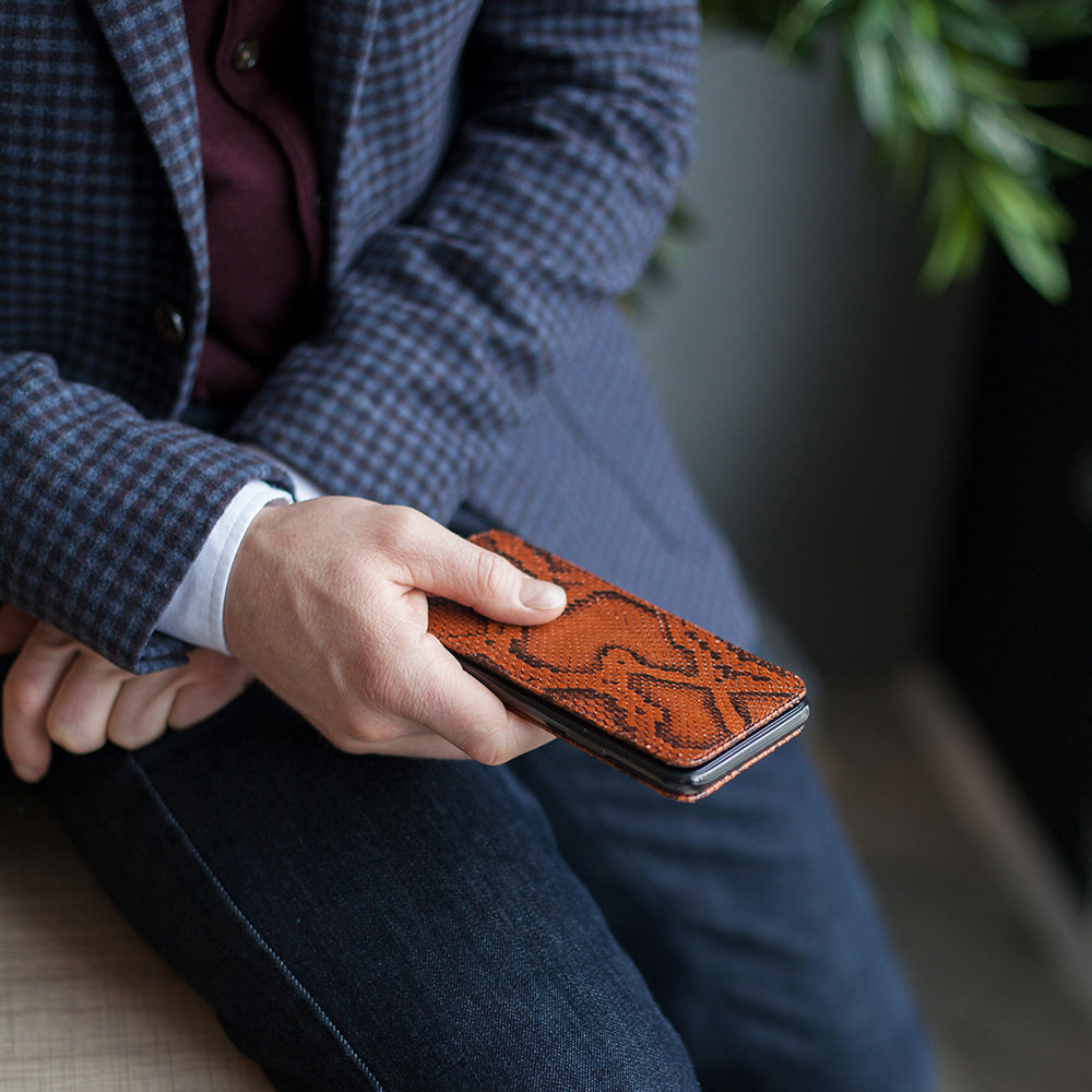 coque iPhone 11 pro max python gold