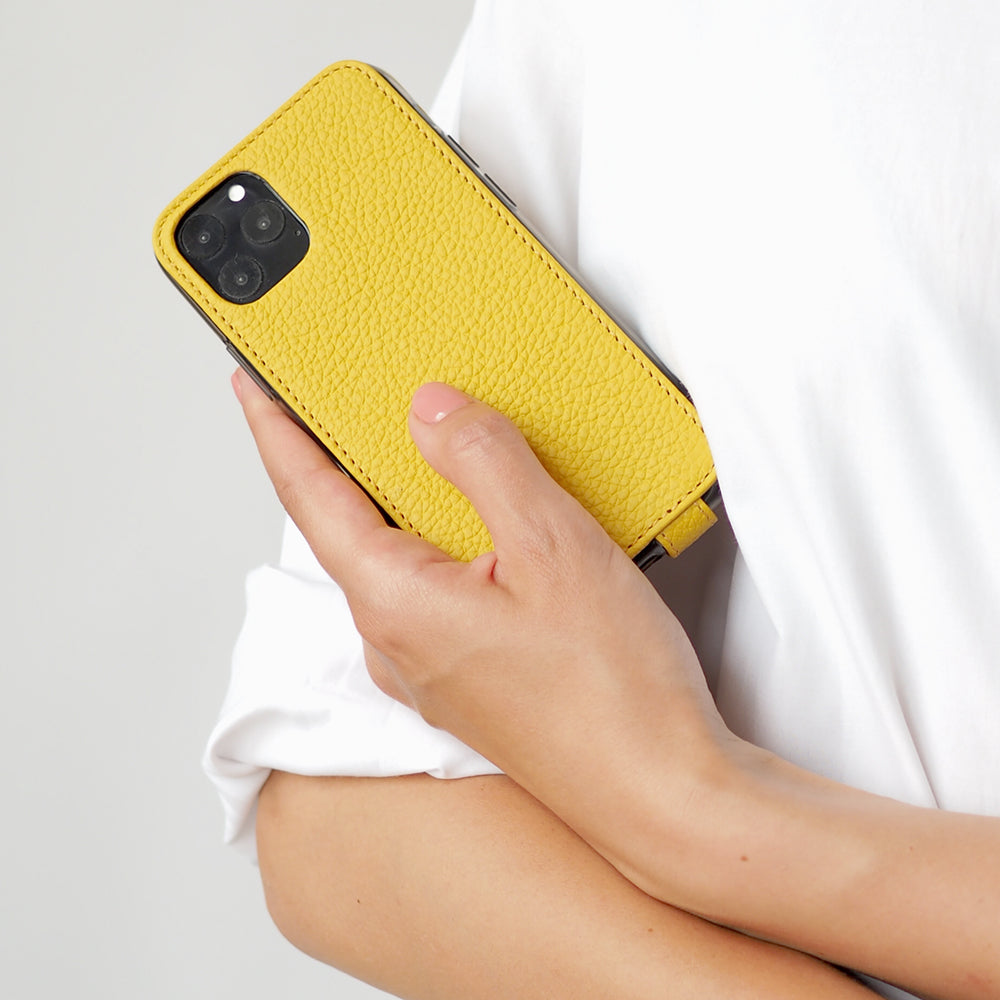 Custodia iPhone 11 Pro Max pelle di vitello giallo — cover a ribalta magnetica fatta a mano Marcel Robert