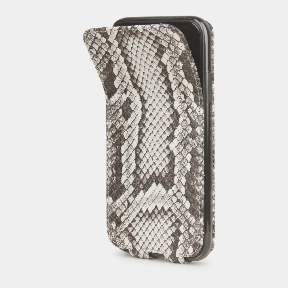 iPhone 11 Pythonleder-Hülle Natur — handgefertigte magnetische Klapphülle Marcel Robert