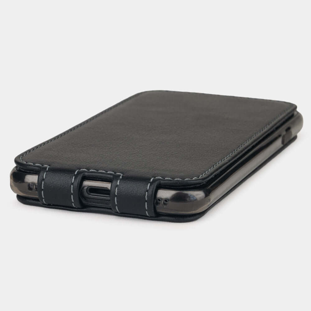 Premium Leather Case iPhone SE Black | Marcel Robert - 5