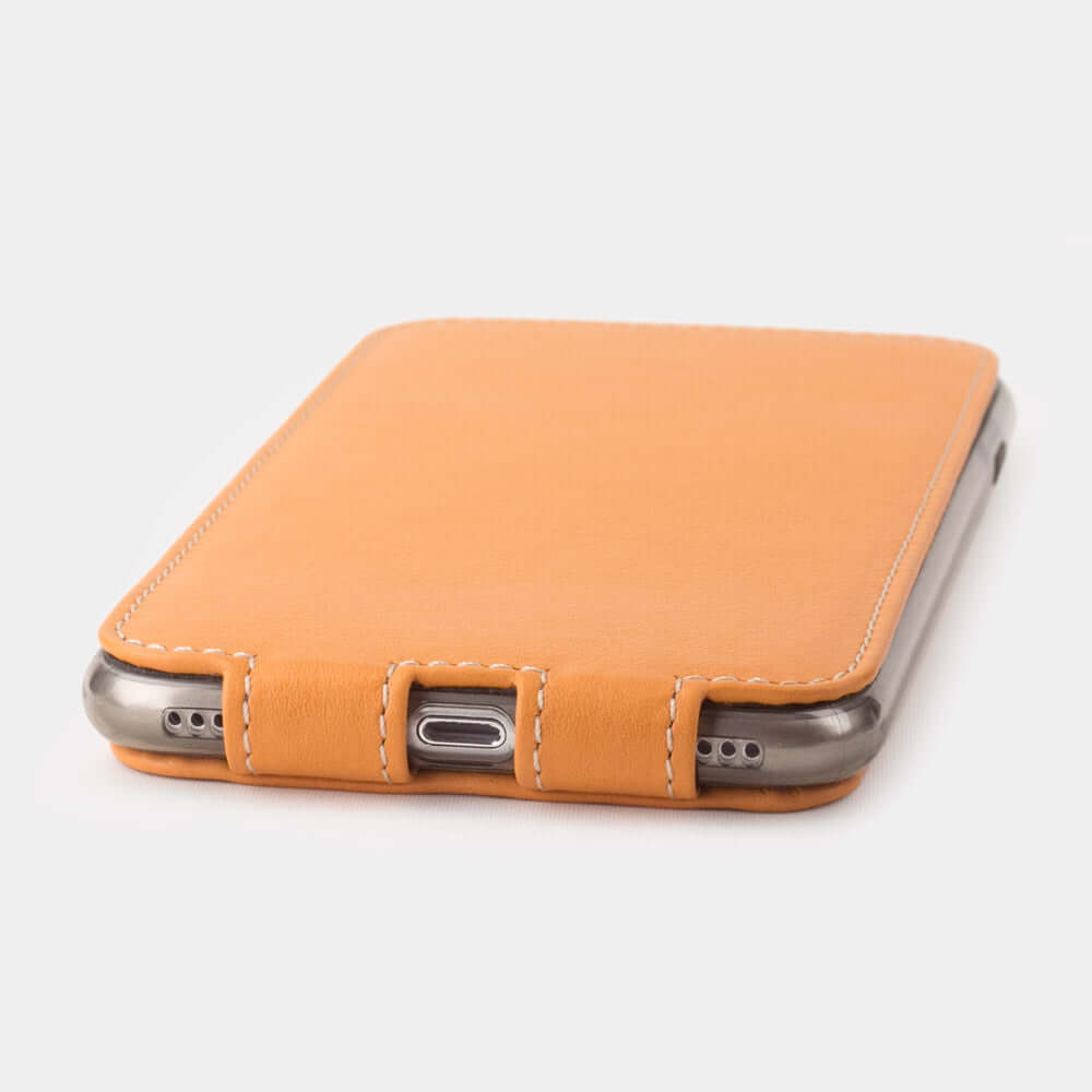 Premium Leather Case iPhone SE Gold | Marcel Robert - 4