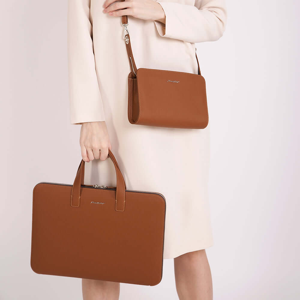 leather bag for laptop 14 inches calfskin color gold contextual view