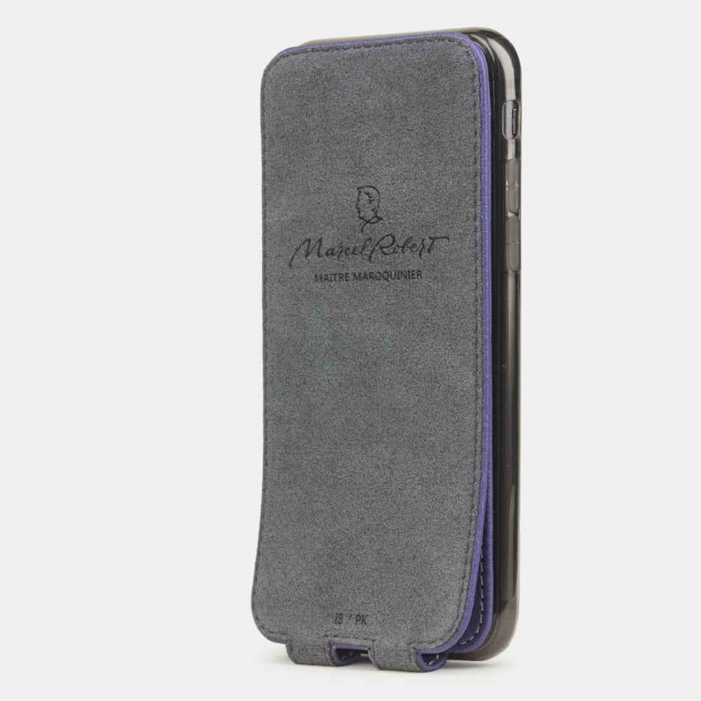 Lederen hoesje Paars voor iPhone SE - binnenaanzicht met de echte Alcantara-voering, ontworpen om het scherm te reinigen en te beschermen