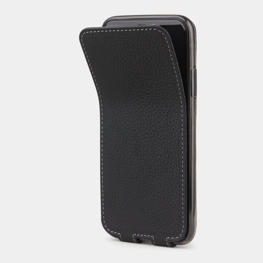 Leren flip-hoesje mat zwart voor iPhone XS Max - zijaanzicht met de geopende klep