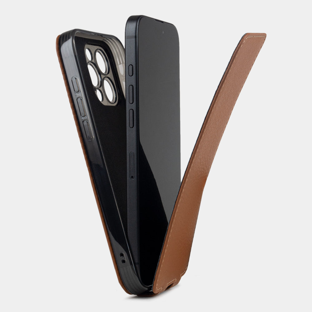 coque iPhone 16 pro caramel