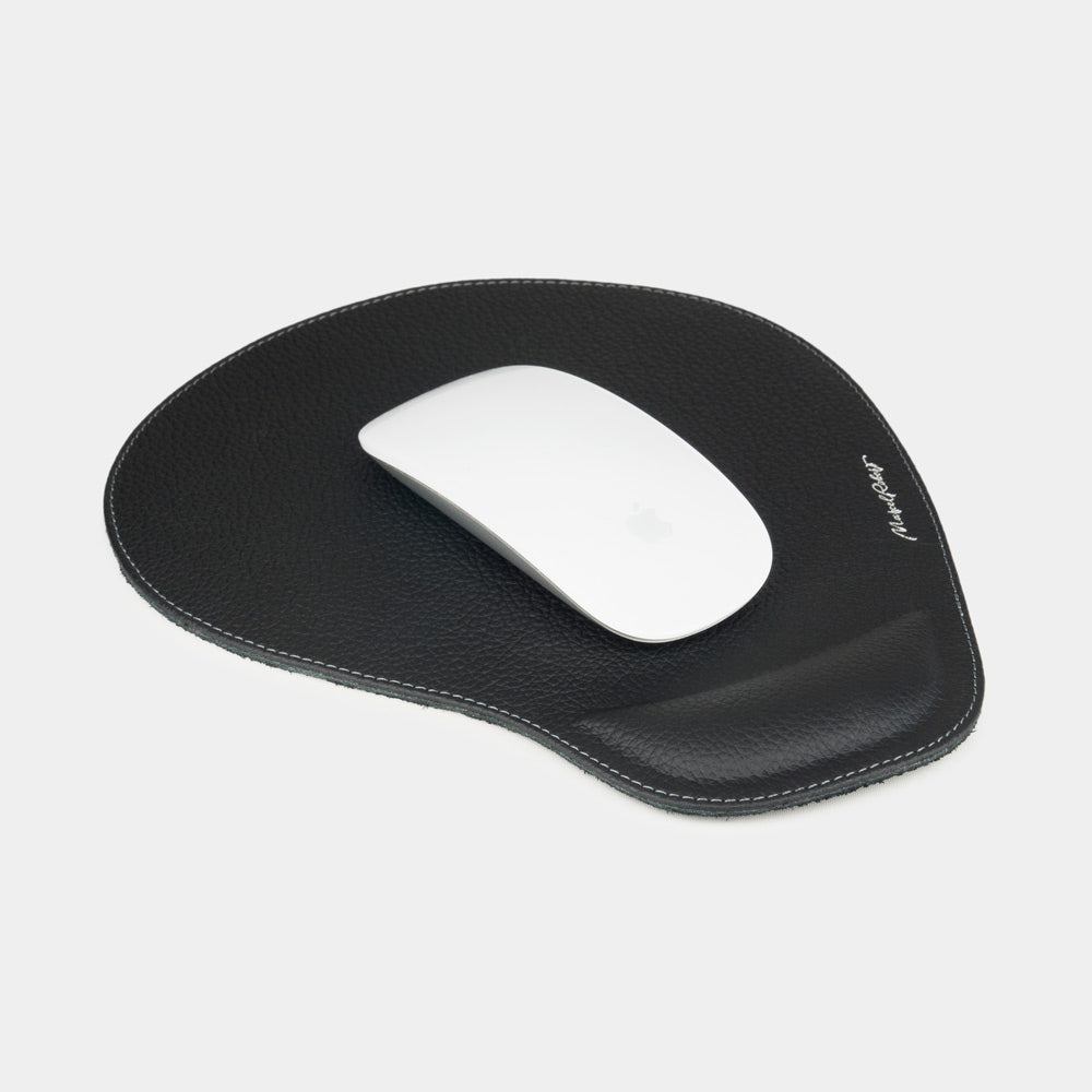 Tappetino mouse in pelle nero con poggiapolsi, mouse bianco sul vitello a grana