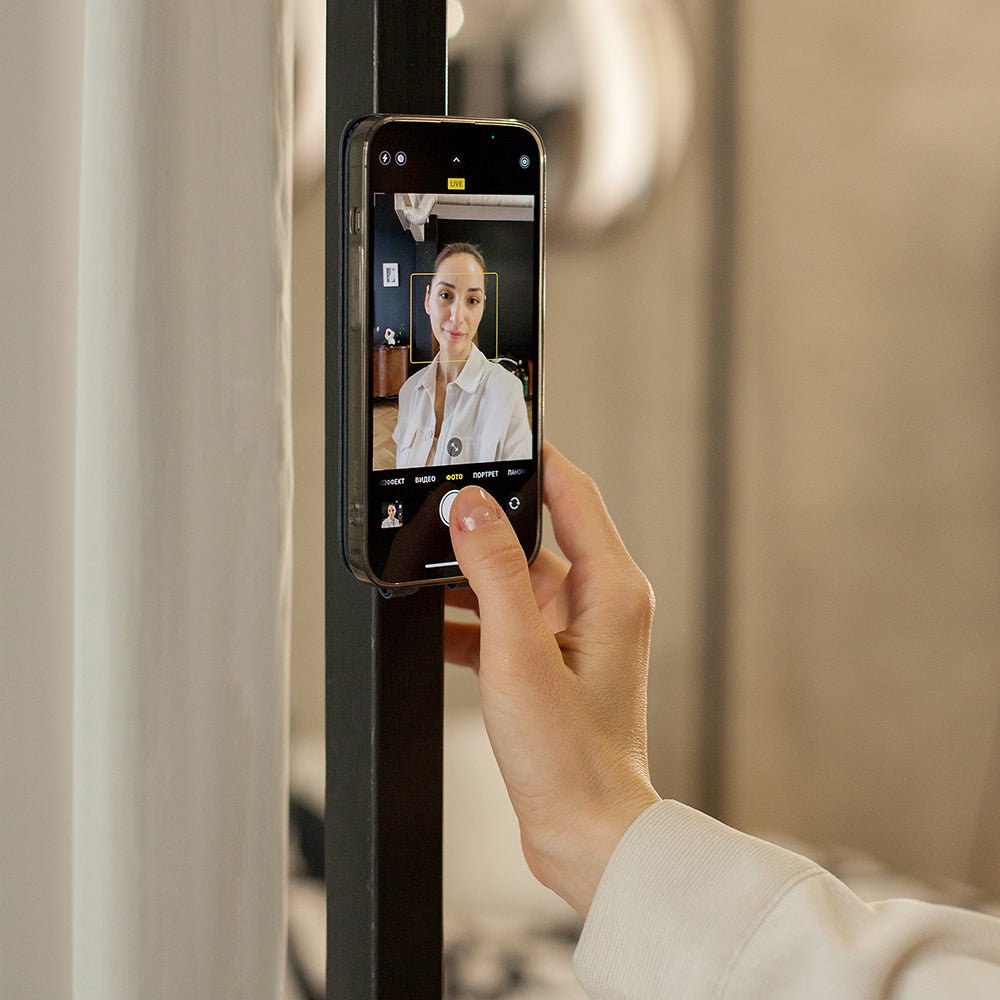 Premium Leather Case iPhone 13 Pro Yellow | Marcel Robert - 12