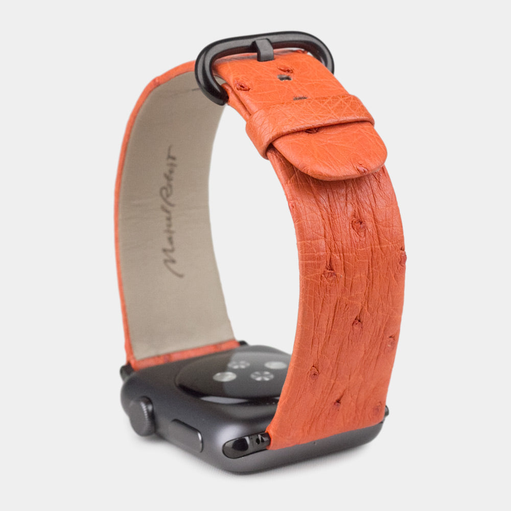 Strap for the Apple Watch 41/42 mm in orange ostrich leather, with black adapters and buckle | full profile view to see the thickness of the strap
