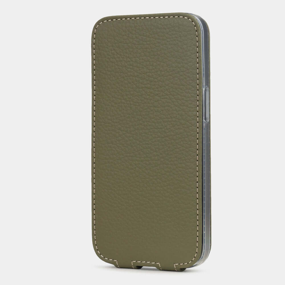 Green Calfskin Case iPhone 16 e – upright closed view highlighting the magnetic front cover fully protecting the screen, elegant silhouette