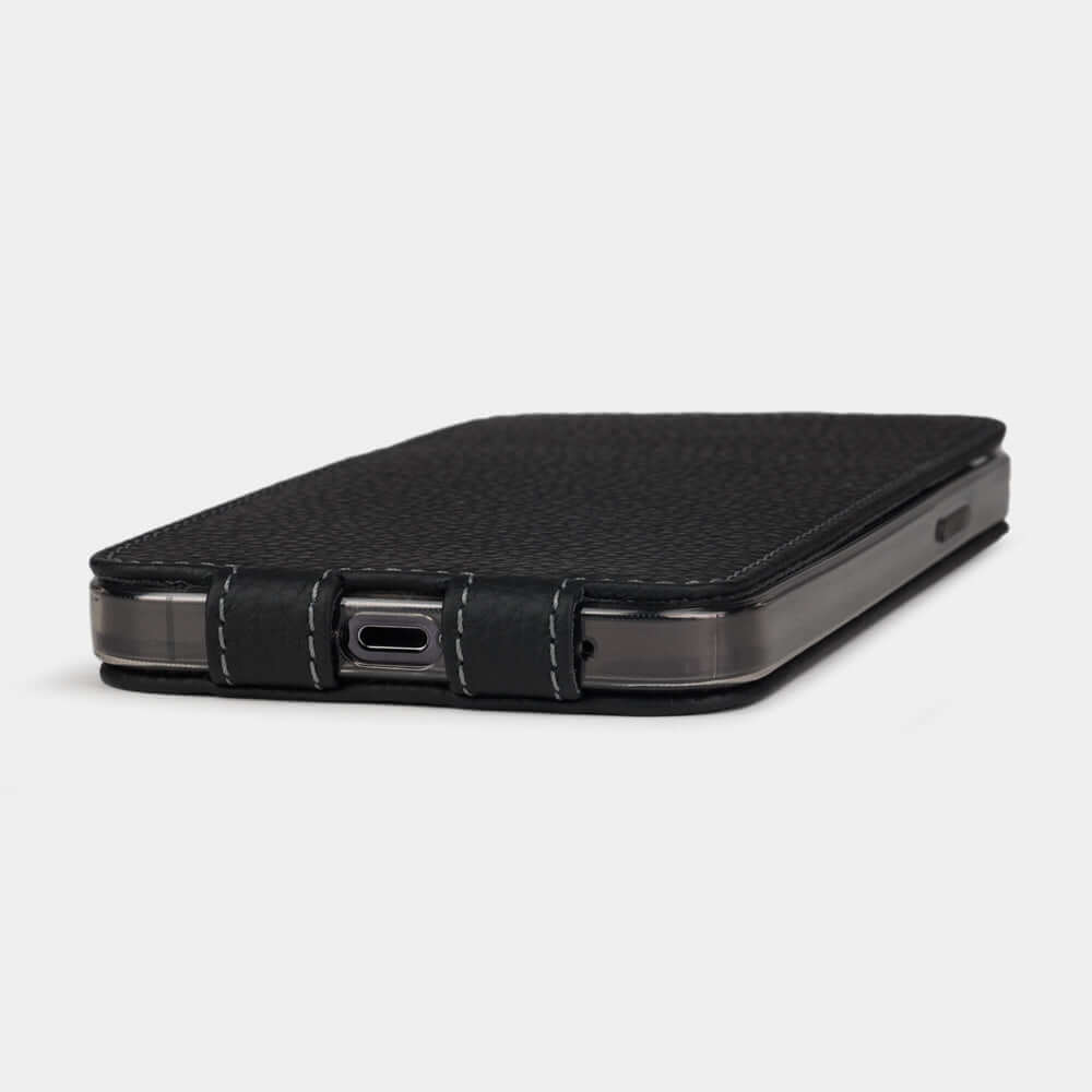 Elegant Calf Leather Case iPhone 14 Pro Black | Marcel Robert - 5