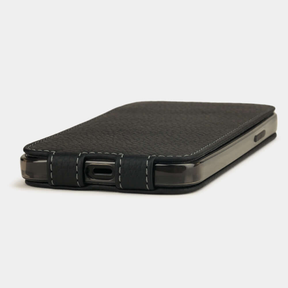 Premium Leather Case iPhone 12 Pro Black | Marcel Robert - 4