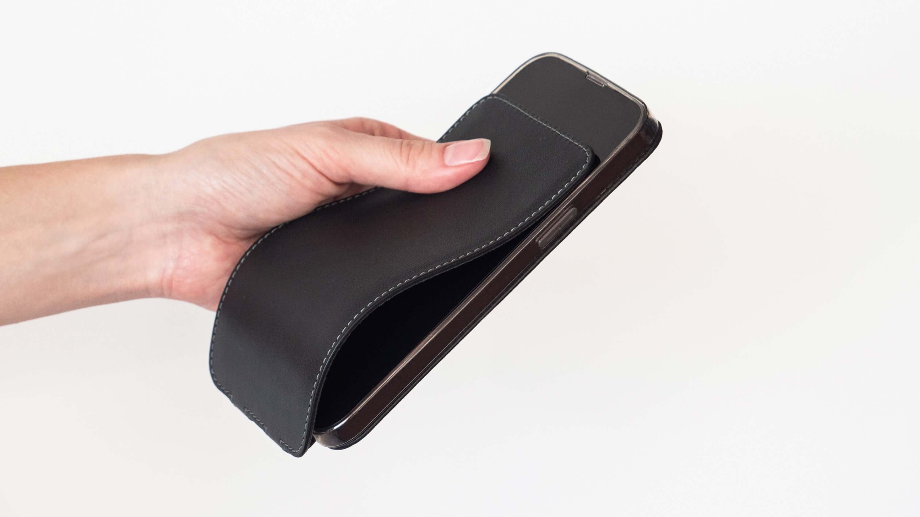 Premium Leather Case iPhone 12 Pro Black | Marcel Robert - 6