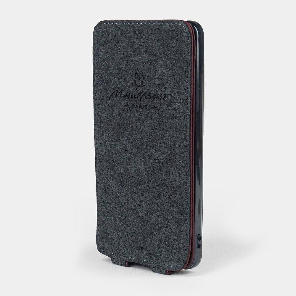 bordeaux leather flip case Samsung S26 & S26 plus Alcantara-lined magnetic flap that folds back during calls
