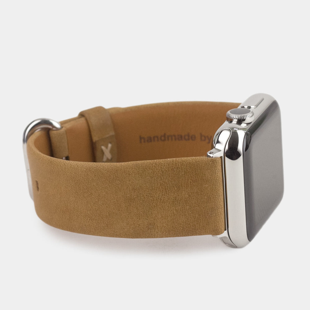 Cinturino per Apple Watch 45/46 mm in pelle di vitello liscia color vintage, con adattatori e fibbia in acciaio | vista di 3/4 per vedere la pelle della fodera interna
