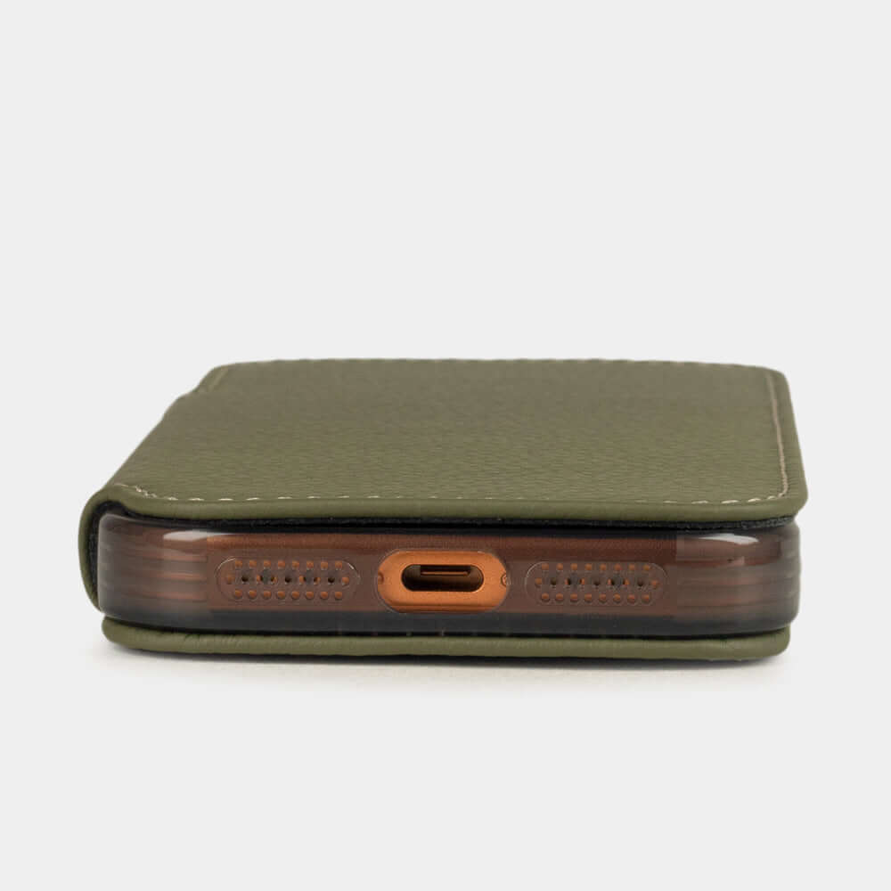 Green Calfskin Wallet Case iPhone 17 Pro Max - flat side view displaying ultra-thin handcrafted design, USB-C port opening and precise edge finishing