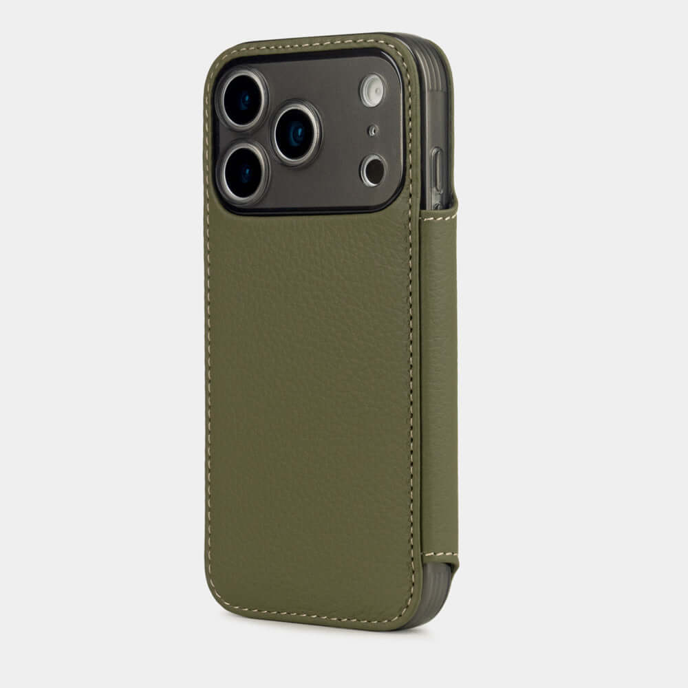 Green Calfskin Wallet Case iPhone 17 Pro Max silver - view from camera side and how the lenses are efficiently protected