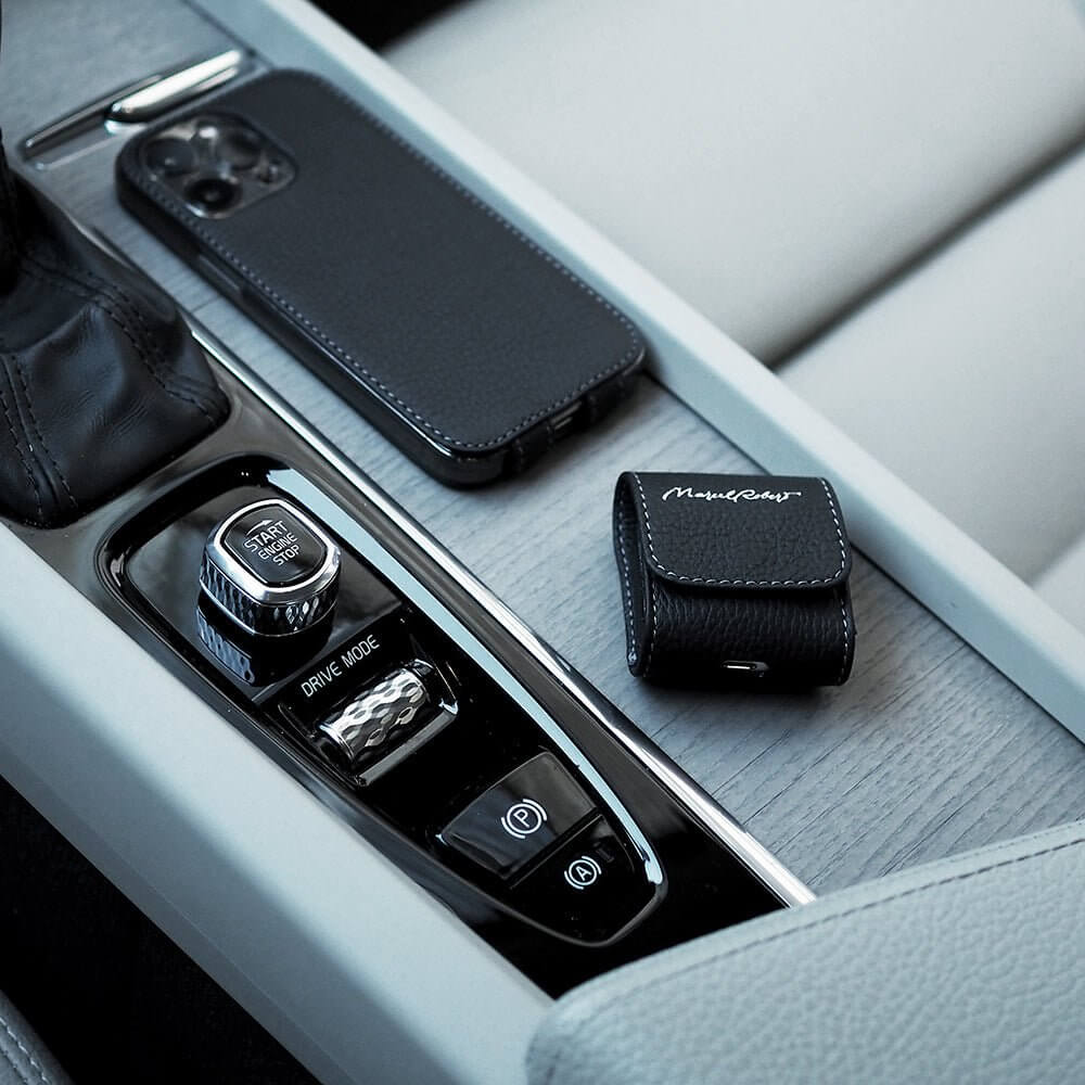 Elegant Leather Case iPhone 13 Black | Marcel Robert - 1