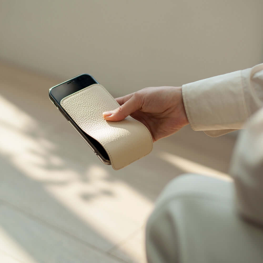 Premium Leather Case iPhone 12 Pro Max Cream | Marcel Robert - 3