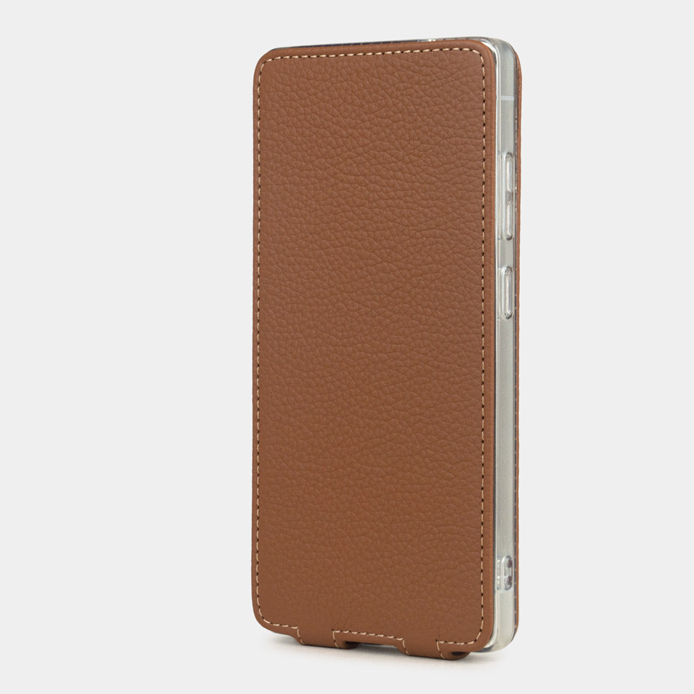 Funda de piel flip Samsung S24 Ultra en piel de becerro oro, solapa magnética cerrada plana — vista frontal