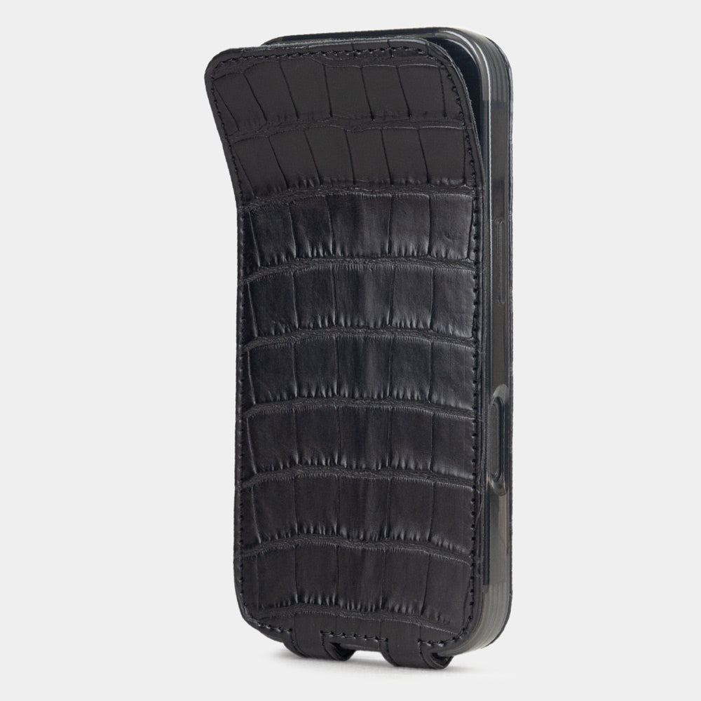 alligator black case iPhone 17 Pro Max flexible front cover with integrated magnets to securely close on the screen