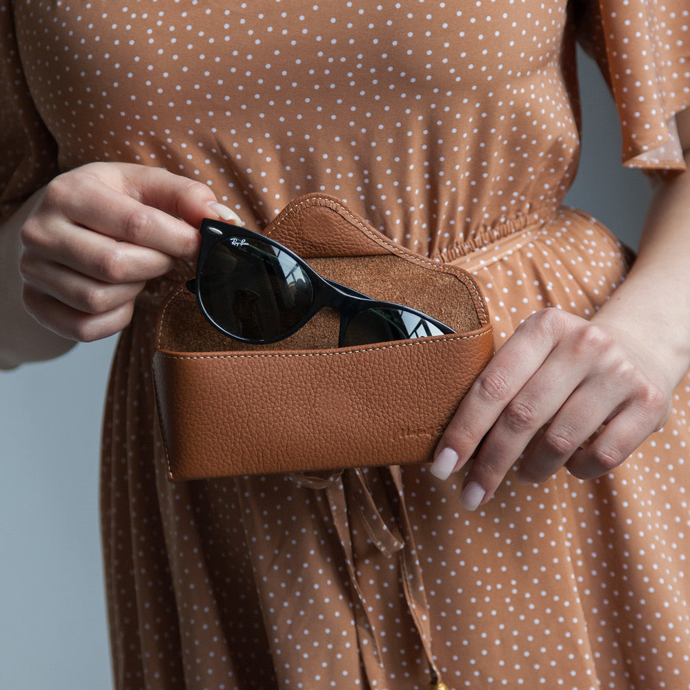 Casual Glasses Case in Caramel Leather | Marcel Robert - 1