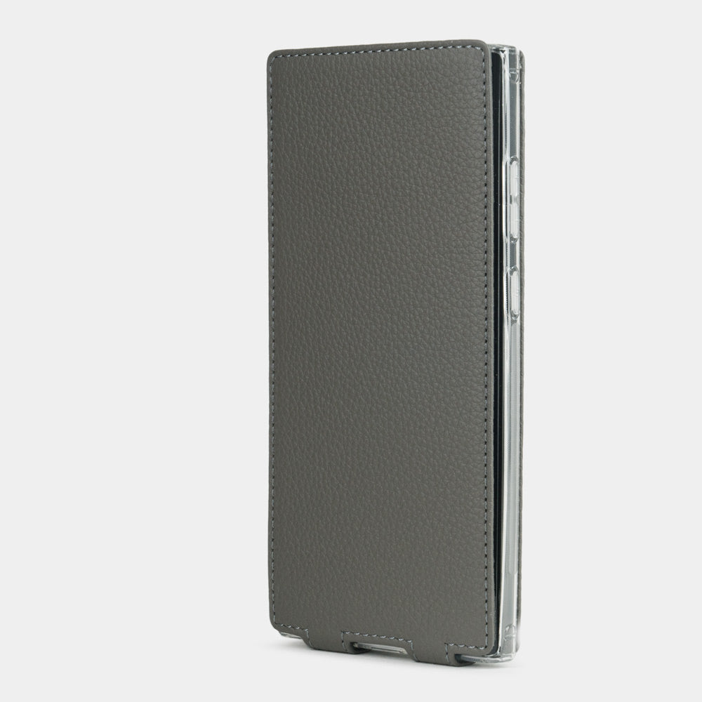 Funda de piel flip Samsung S23 Ultra en piel de becerro gris, solapa magnética cerrada plana — vista frontal