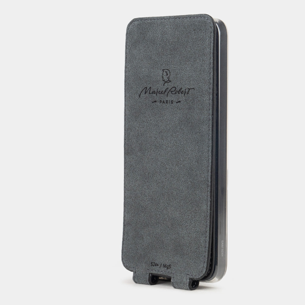 Innenseite der Samsung S24 Plus schwarzen Lederhülle, Alcantara-Futter mit geprägtem Marcel Robert Paris Logo