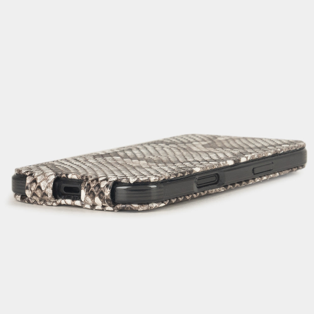 Natural Python Case iPhone 17 Air - flat side view displaying ultra-thin handcrafted design, USB-C port opening and precise edge finishing
