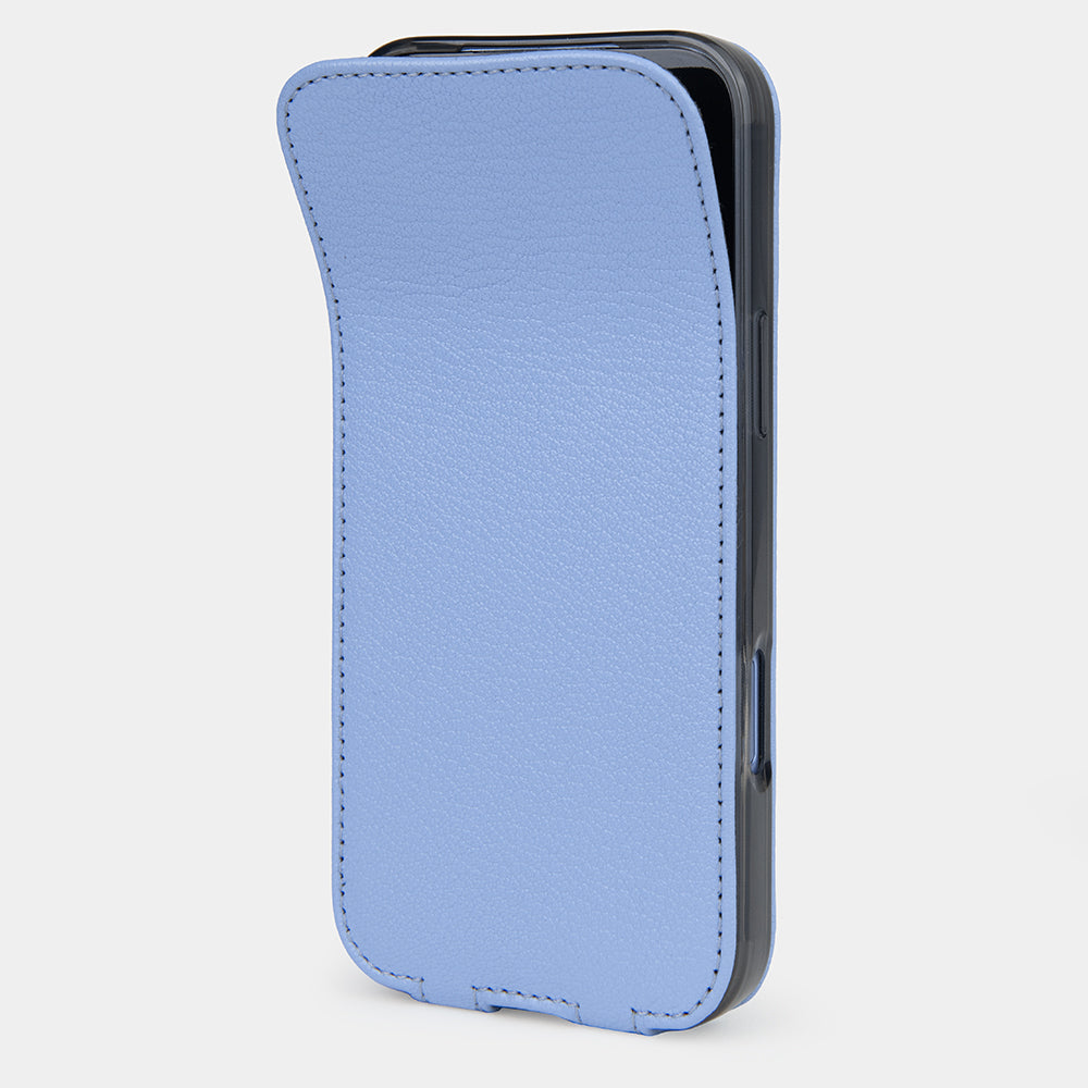 iPhone 18 Pro / Pro Max flip case in blue jeans Sully goat leather – front view with the magnetic flap slightly lifted