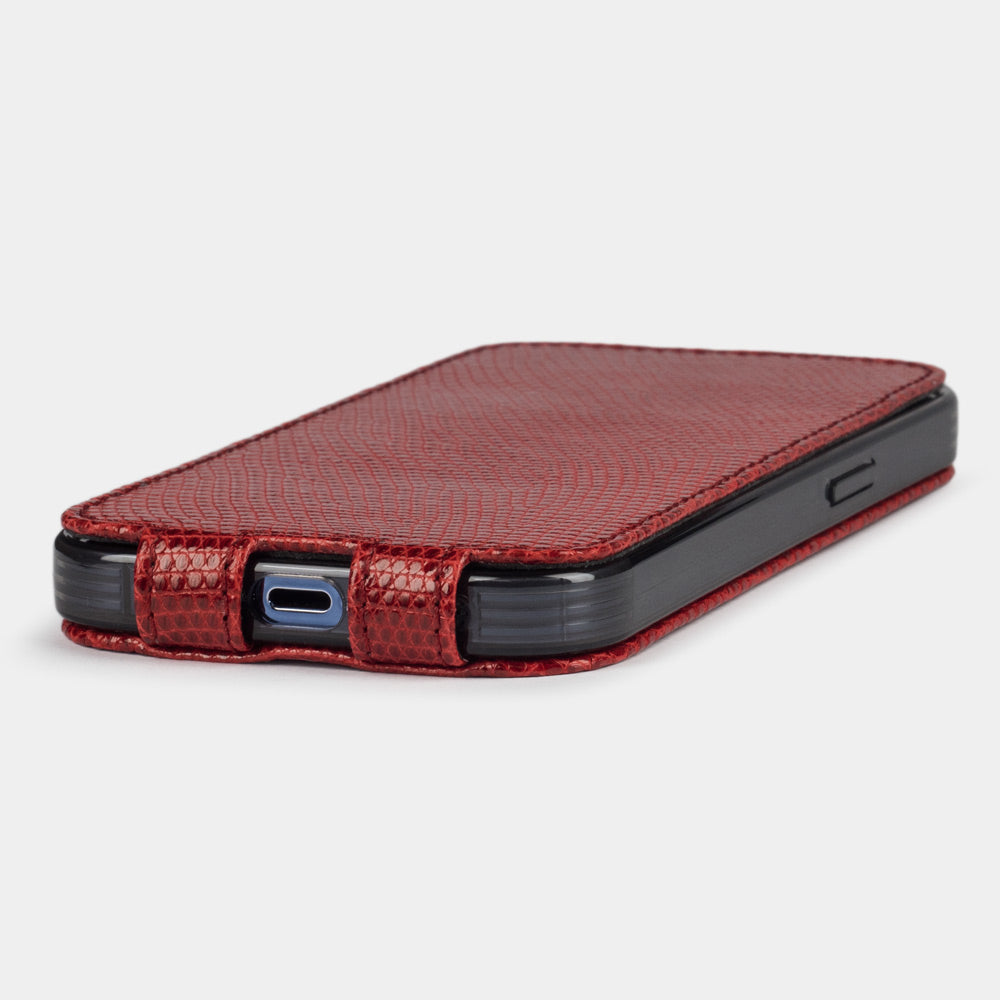 iPhone 14 Pro Max flip case in red lizard leather – Marcel Robert | detail view