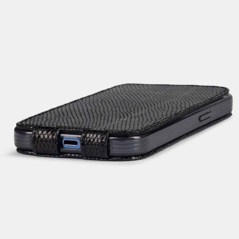 iPhone 14 Pro Max flip case in black lizard leather – Marcel Robert | detail view